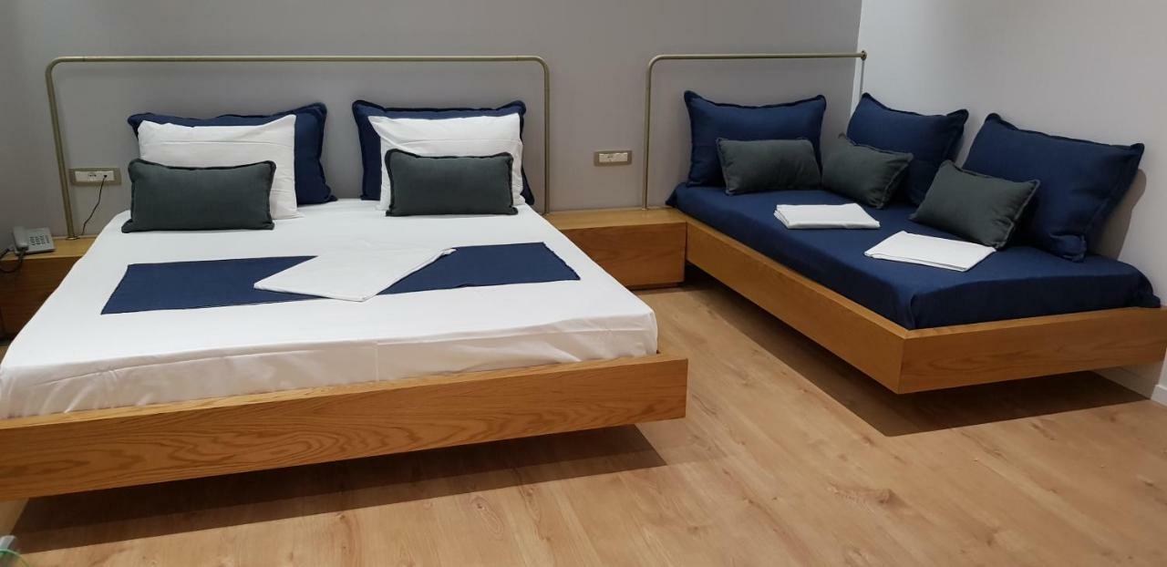 H&M Hotel Vlore Luaran gambar